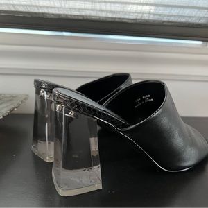 Kendall & Kylie Brand New Heels Sandals in Black leather size 7